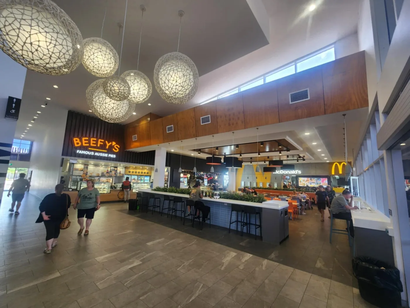 Brisbane food court where Hervey Bay Shuttle Bus Service passengers stop on the run to Brisbane